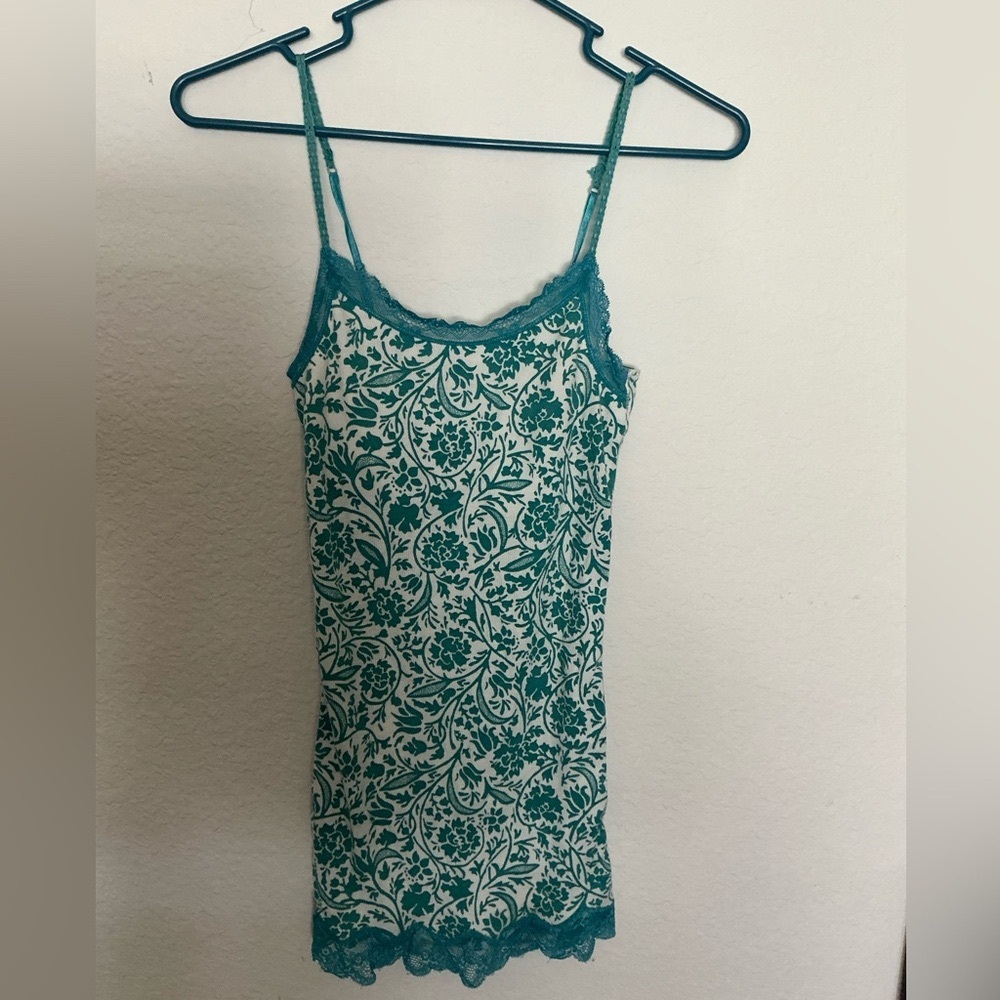 American Eagle Outfitters White and Blue Fitted Camisole